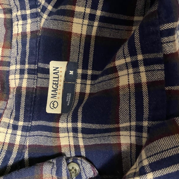 3 flannels - Picture 2 of 10